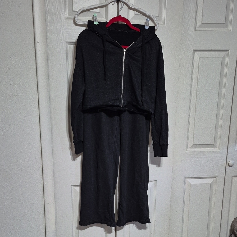 ANWND Black Wash Style Cropped Hoodie And Sweatpants Set